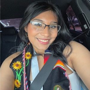 Meet your Posher, Iris